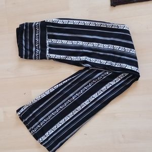Shosho size small stretch pants